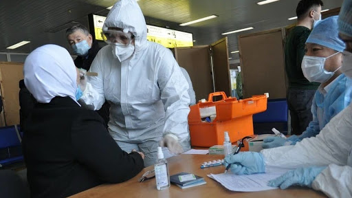 В Кыргызстане восемь человек с коронавирусом находятся в тяжелом состоянии