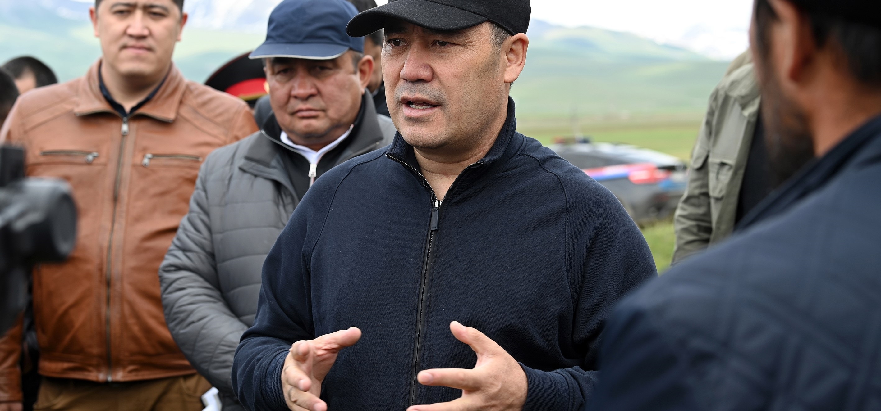 Садыр Жапаров посетил золоторудное месторождение Солтон-Сары