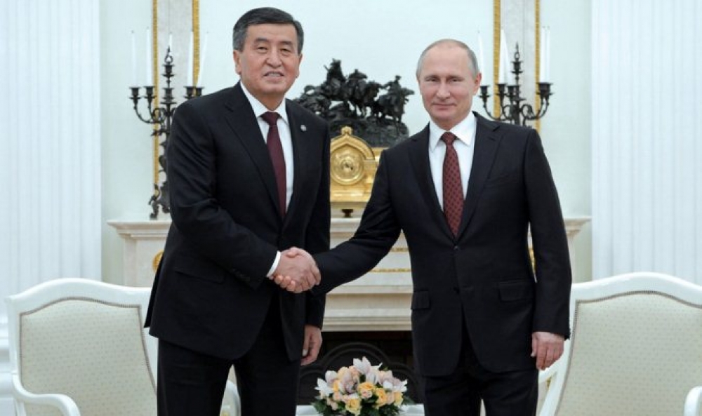 Сооронбай Жээнбеков поздравил Владимира Путина с победой на выборах президента России