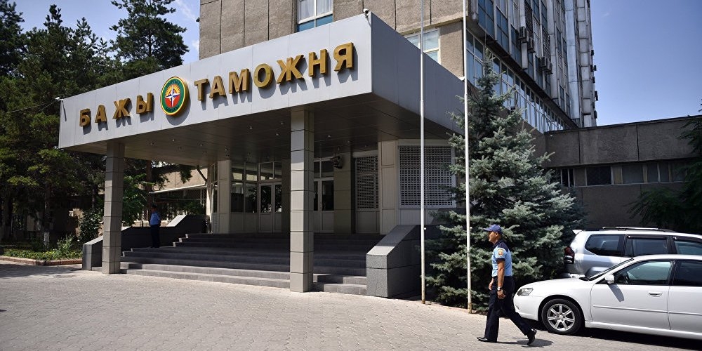 ФСБ России будет расследовать контрабандные схемы на кыргызской таможне?