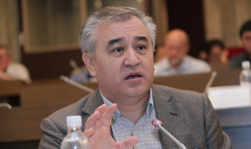 Экс-депутат Омурбек Текебаев отказался от операции по удалению опухоли