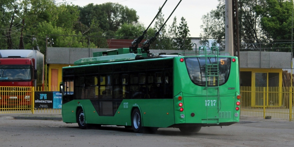 В Бишкеке два троллейбусных маршрута закрыты из-за обрыва линии