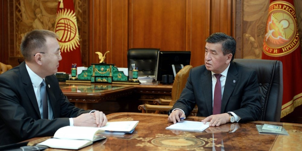 Прошла встреча Сооронбая Жээнбекова с председателем Нацбанка Кыргызстана