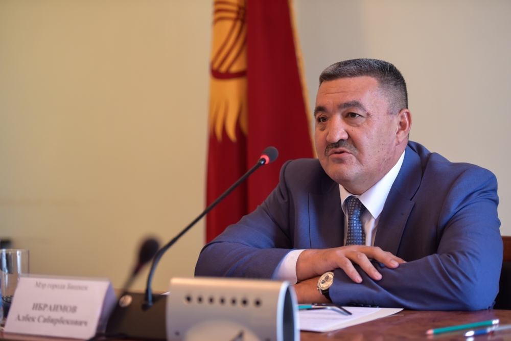 Мэр Бишкека не собирается уходить с должности