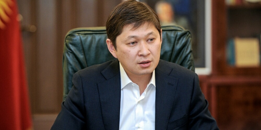 Атамбаев: Показная борьба с коррупцией прикрывает настоящую коррупцию