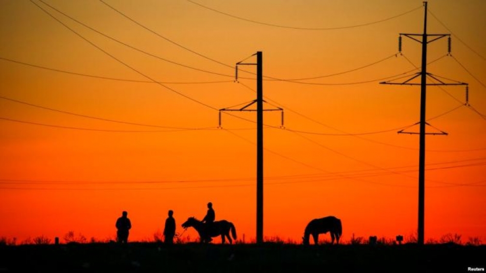 Кыргызстан продолжит сезонный экспорт электроэнергии в Узбекистан