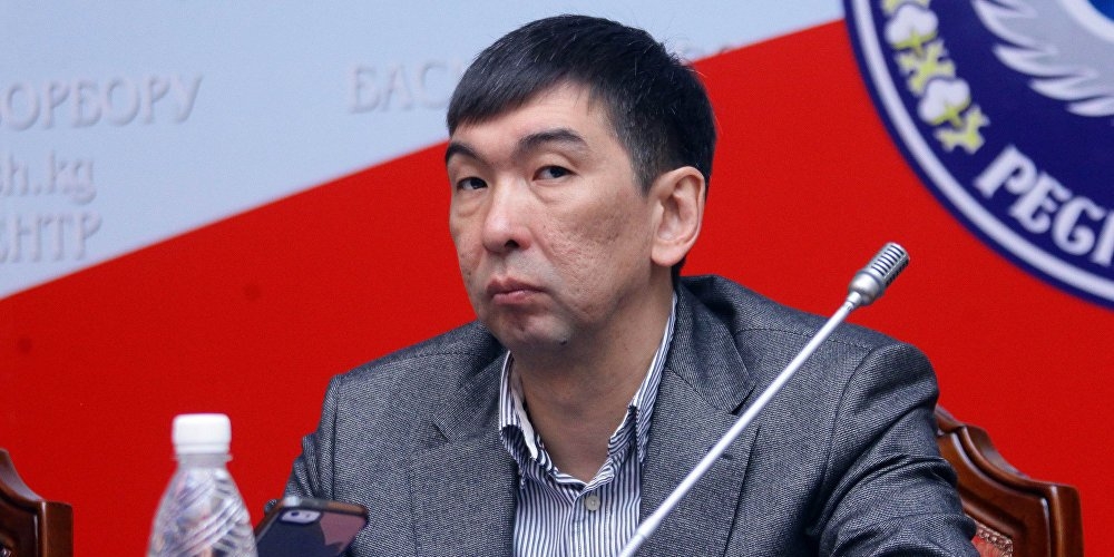 Кандидат в мэры Бишкека Азиз Суракматов успешно сдал экзамен на знание госязыка