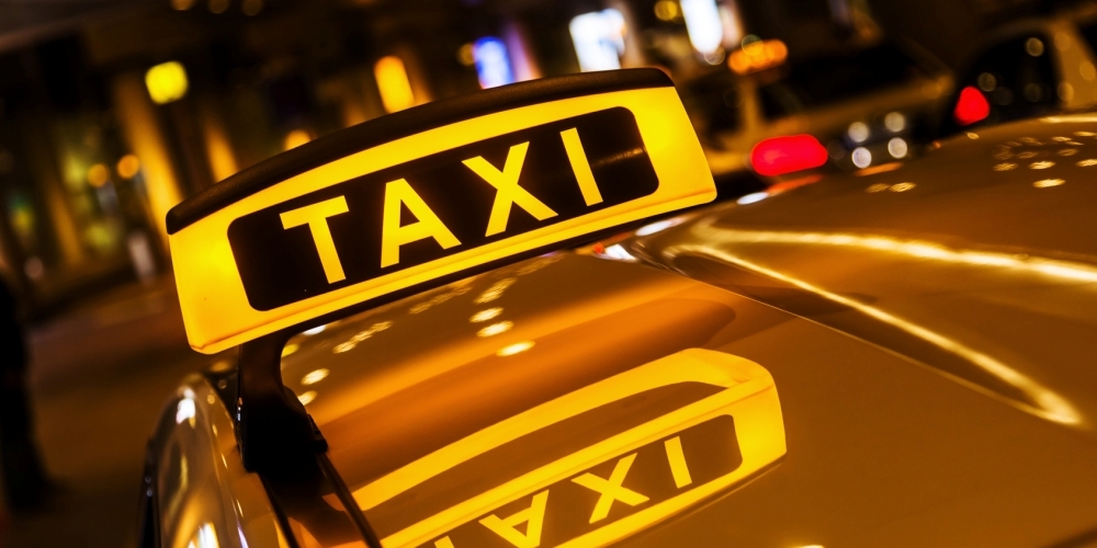 Совестливому таксисту из Кыргызстана предложили новую работу в Москве 