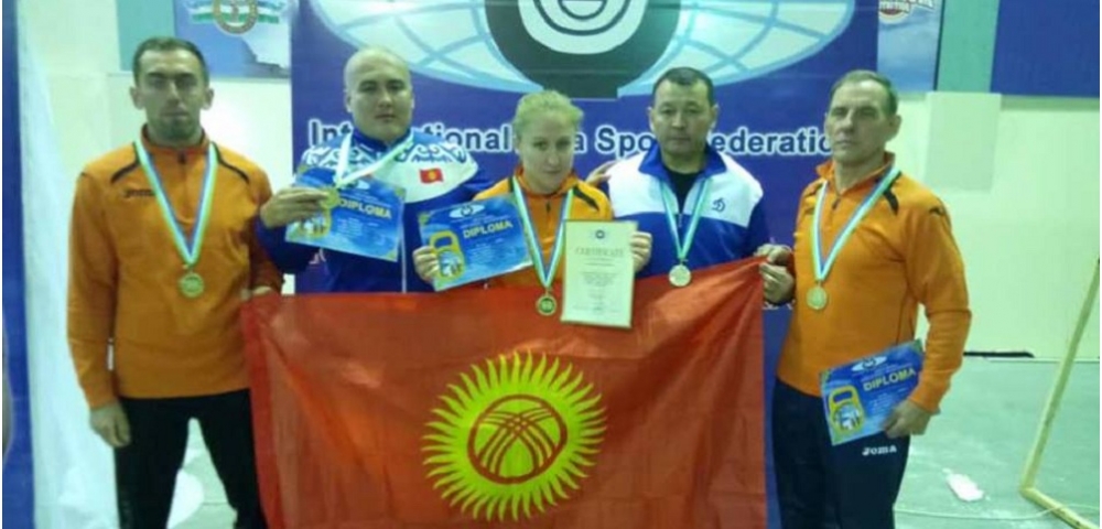 Кыргызстанка завоевала «золото» чемпионата мира по гиревому спорту и установила новый мировой рекорд