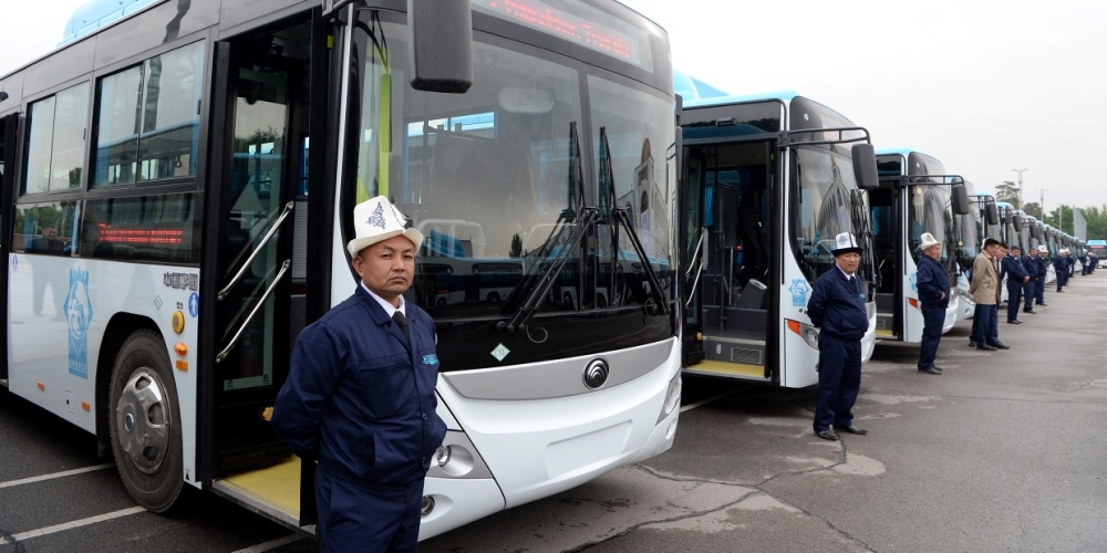 В Бишкек прибыли 60 новых газомоторных автобусов из Китая