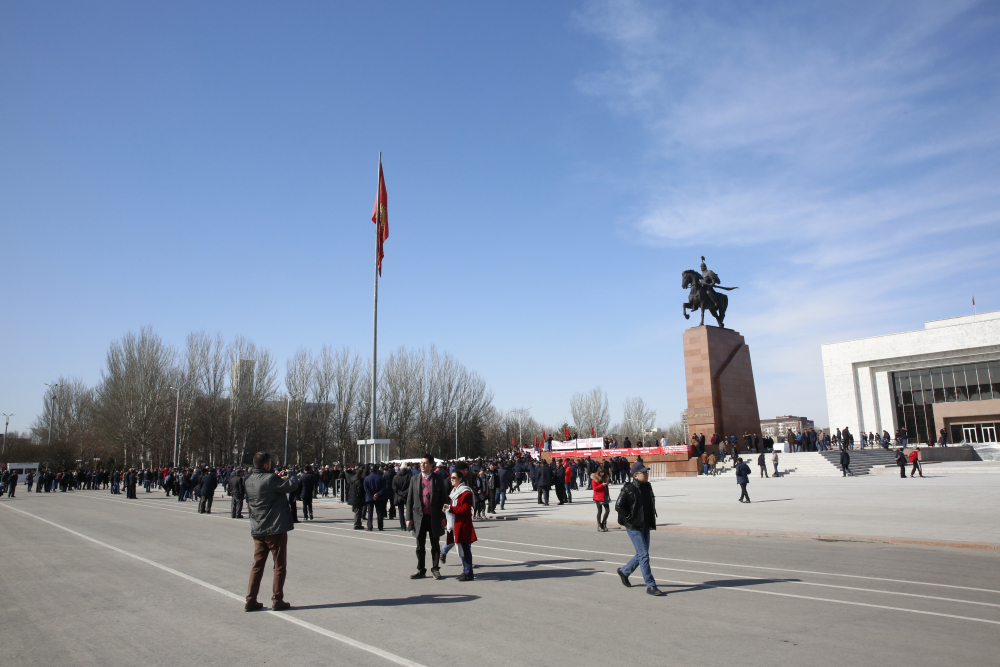 Пора вернуть страну народу! Кыргызстанцы, недовольные реакцией властей на расследование, выйдут на митинг