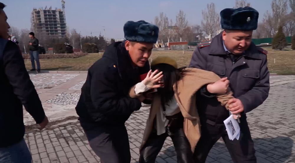 8-мартта кармалган айымдарды колдоо максатында Бишкекте митинг өтөт