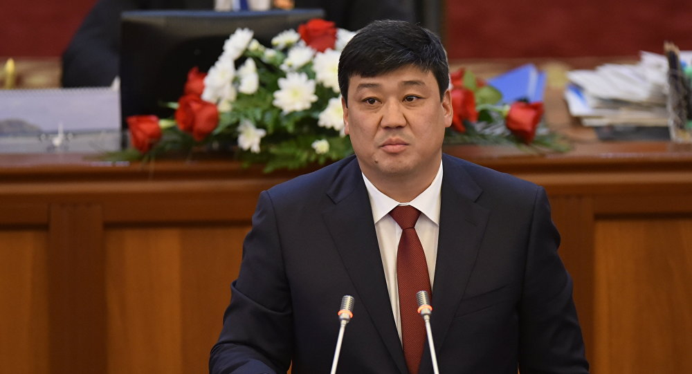 Депутат Бакыт Төрөбаев Кыргызстанда өзгөчө абал жарыялдоо сунушун айтты