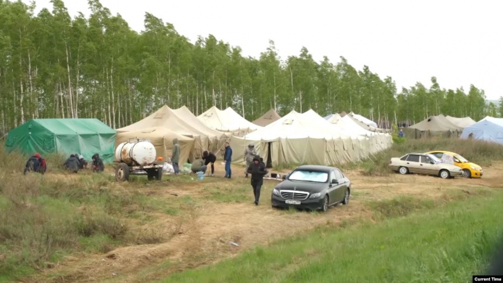 Россиянын Оренбург облусунун талаасында калган 448 кыргыз жаран мекенине кайтат