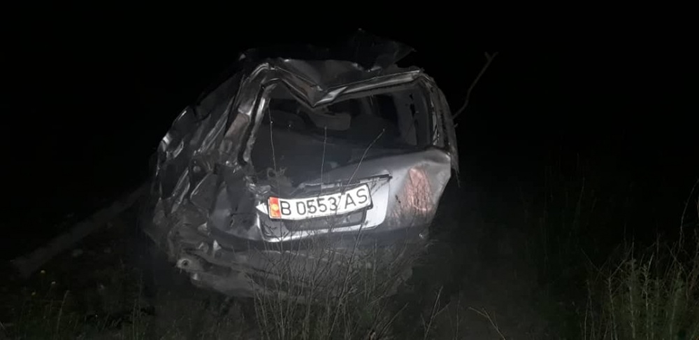 На трассе Бишкек – Ош автомобиль слетел с 200-метрового обрыва. Погибли четыре человека