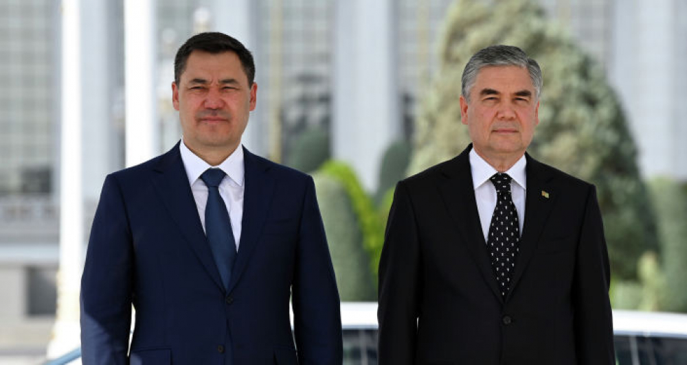 Садыр Жапаров с делегацией вылетел в Туркменистан
