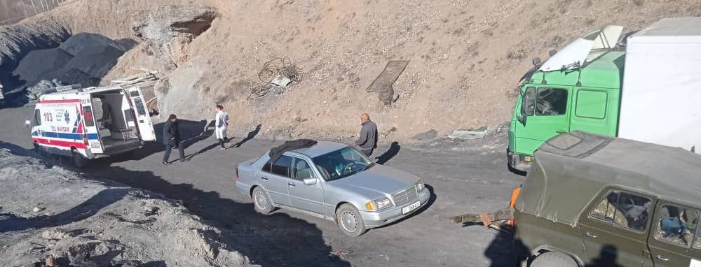 В Сулюкте обрушилась шахта, под обломками оказались 5 человек
