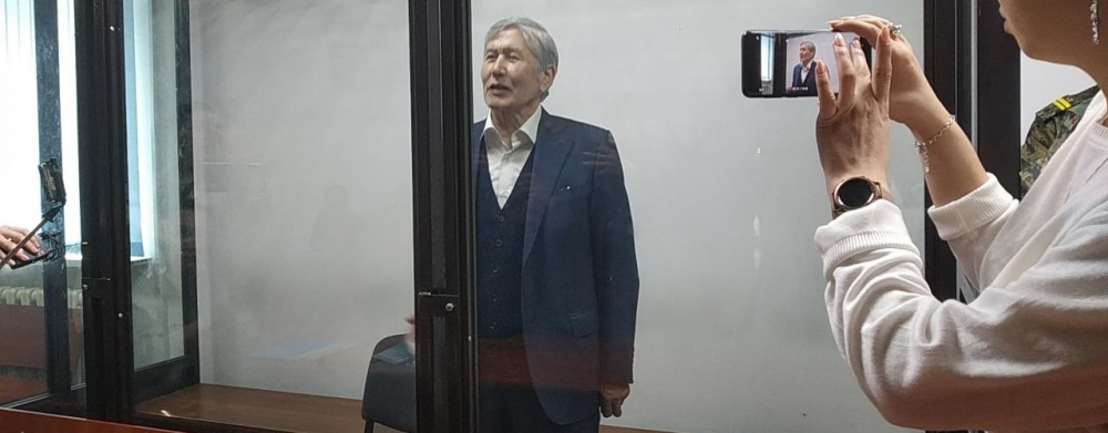 Суд разрешил Алмазбеку Атамбаеву пройти обследование и получить лечение