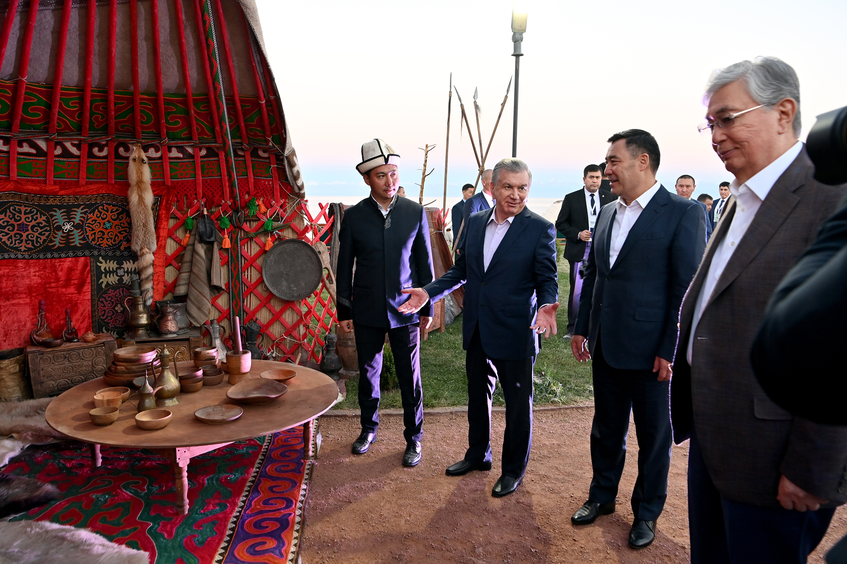 Главы Кыргызстана, Казахстана и Узбекистана ознакомились с этнокультурным туризмом на Иссык-Куле