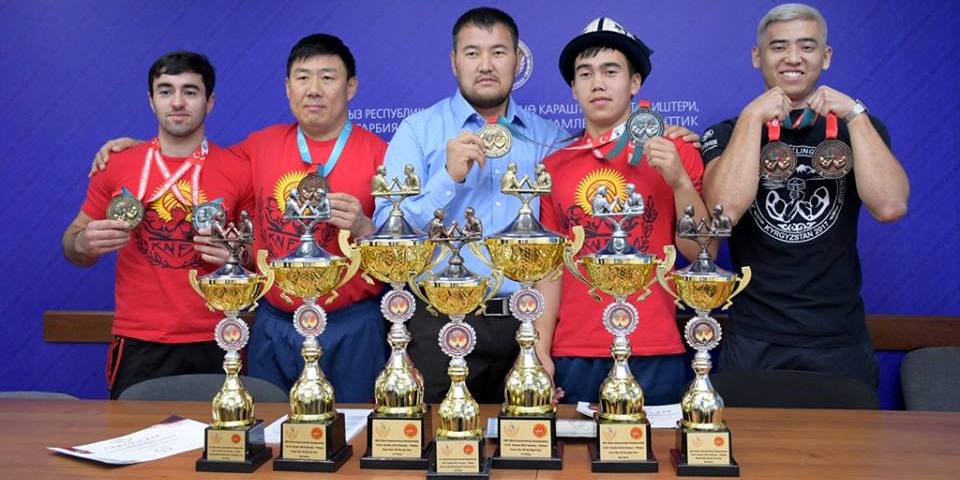 Сборная Кыргызстана завоевала восемь медалей на чемпионате мира по армрестлингу в Турции