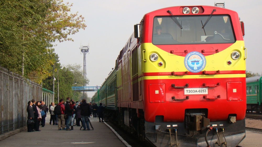 Пассажирский поезд Бишкек - Кара-Балта возобновит курсирование с 13 апреля