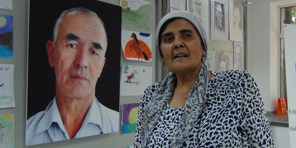 Супруга осужденного Азимжана Аскарова обратилась к президенту Кыргызстана