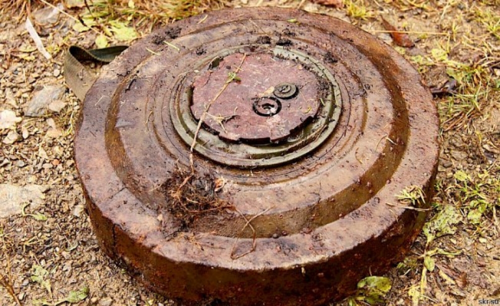 У ворот ипподрома в Бишкеке найдена заржавевшая противотанковая мина
