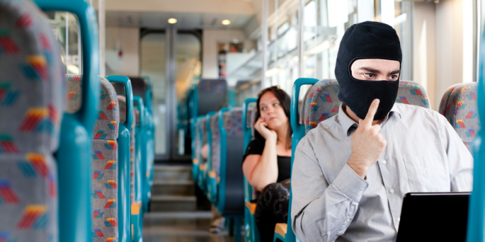 Хакеры научились перехватывать поезда по Wi-Fi