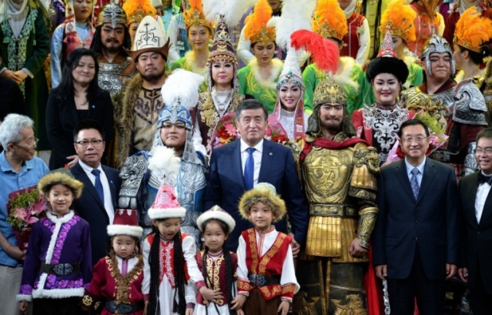 Президент Сооронбай Жээнбеков Пекинде «Манас» операсына барды