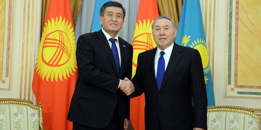 Нурсултан Назарбаев кыргыз элин жана президентин Орозо айт  майрамы менен куттуктады