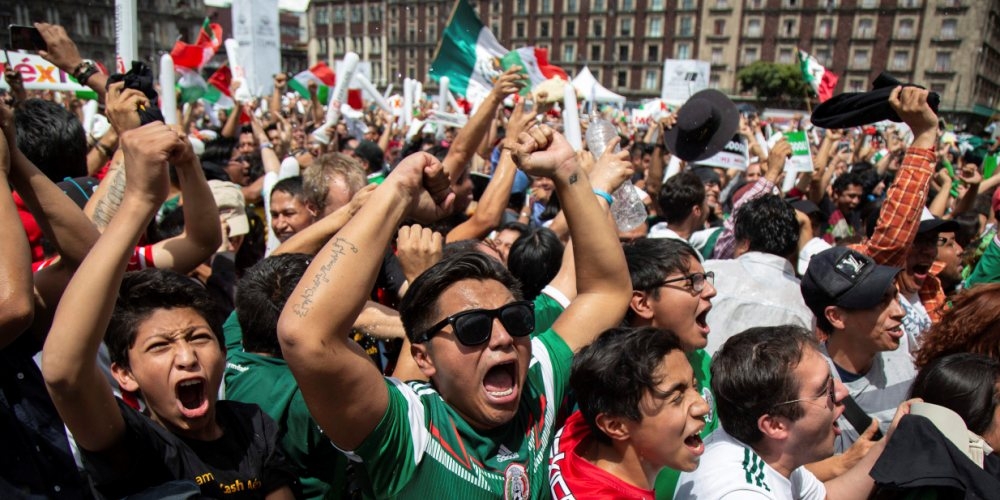 В Мехико прыжок футбольных фанатов спровоцировал землетрясение