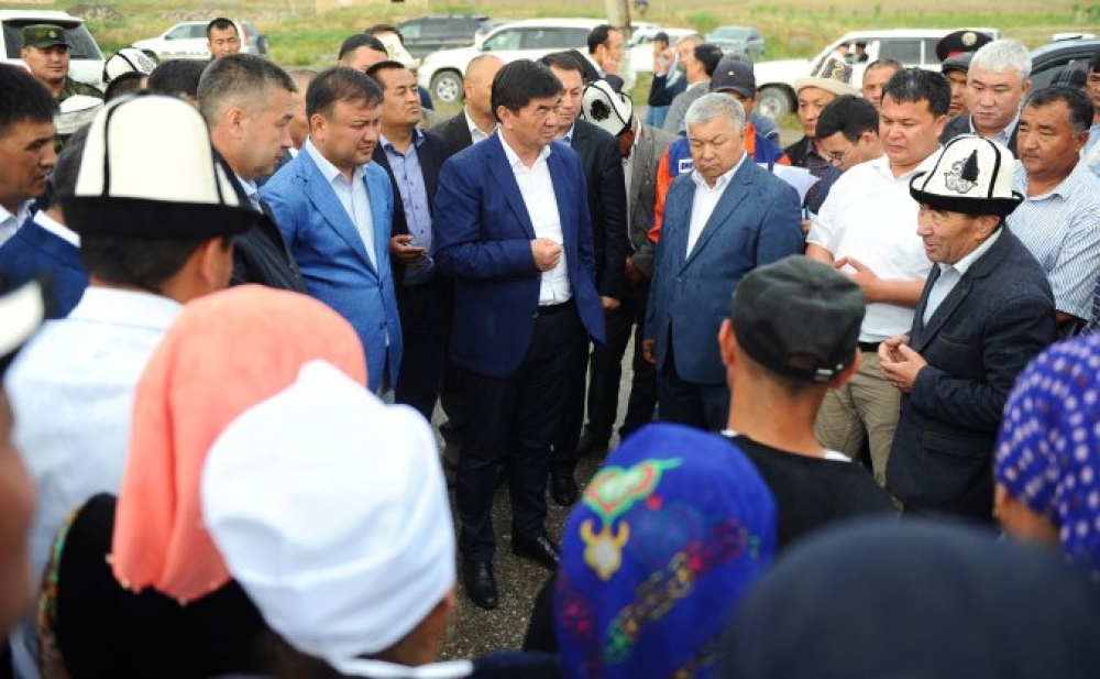 Мухаммедкалый Абылгазиев встретился в Баткенской области с пострадавшими от селя