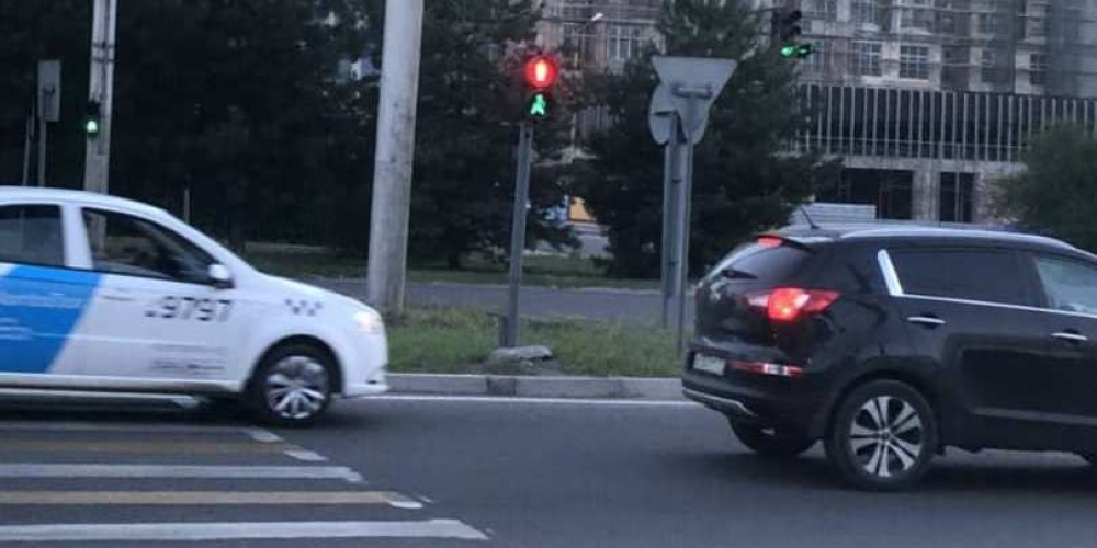 После вмешательства April.kg поломку светофора на Сухэ-Батора – Аалы Токомбаева устранили