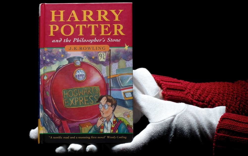 Книгу о Гарри Поттере с грамматическими ошибками продали с аукциона за редкую цену