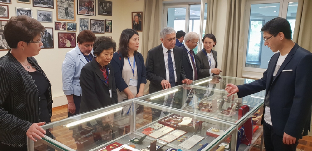 Главы делегаций высших органов аудита государств-членов ШОС посетили дом-музей Чингиза Айтматова