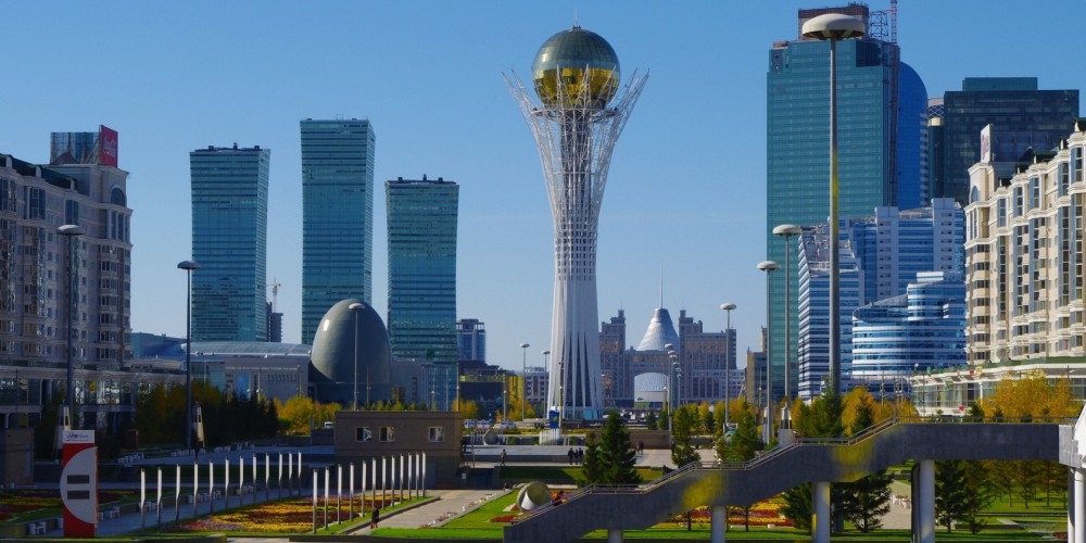 Сооронбай Жээнбеков казак элин Астана шаарынын 20 жылдык мааракеси менен куттуктады