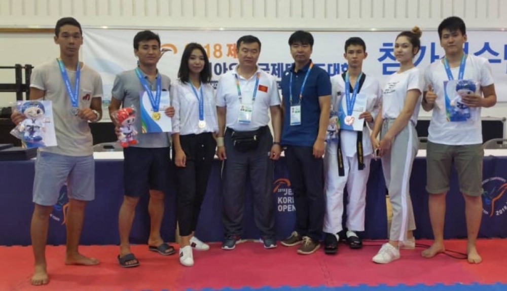 На турнире в Корее кыргызстанские таэквондисты завоевали пять медалей