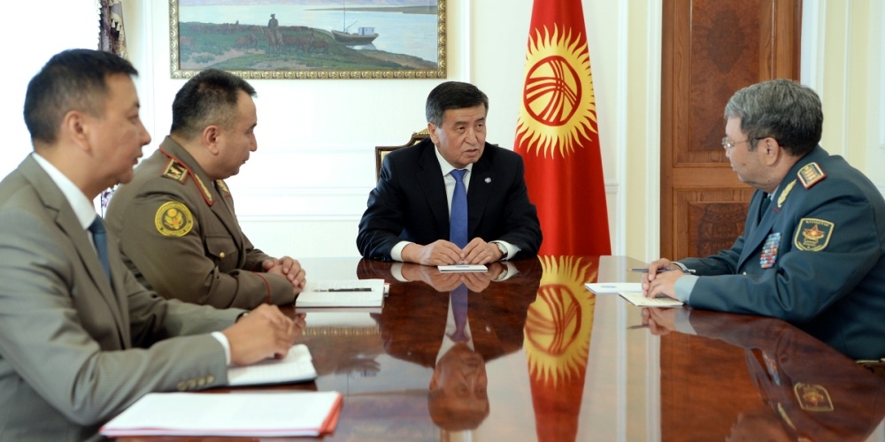 Президент КР и министр обороны РК обсудили военно-техническое сотрудничество между странами