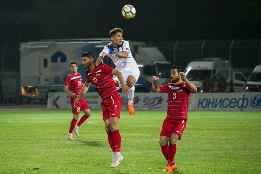 Сборная Кыргызстана по футболу в товарищеском матче обыграла команду Сирии