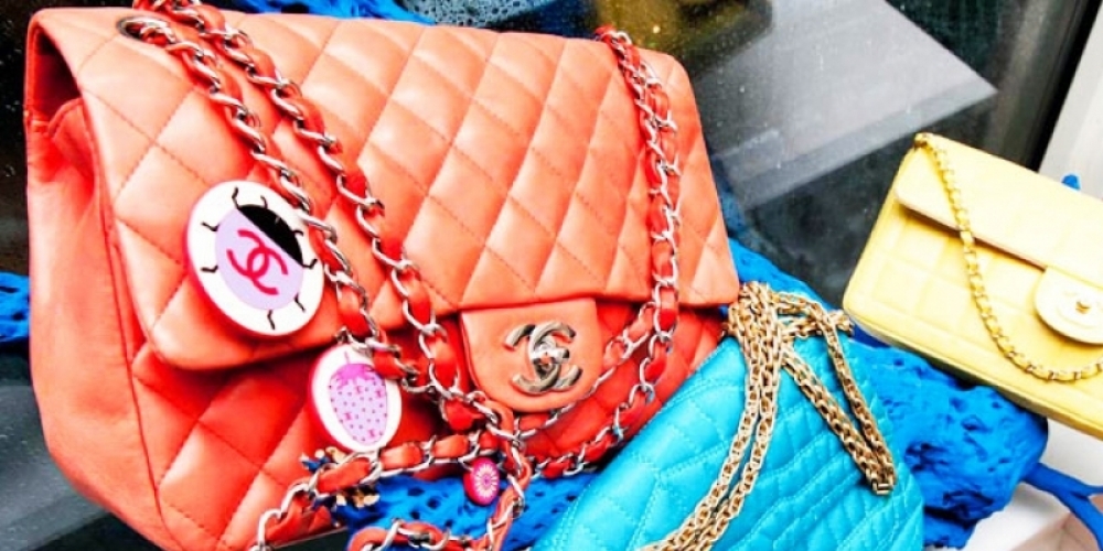 Chanel, Gucci, Reebok и другие брендовые товары из Кыргызстана задержали в Омске