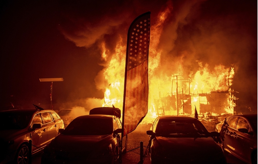 Число жертв пожаров в Калифорнии приблизилось к 50
