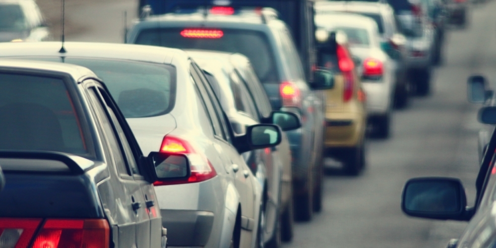 Пробки на въезде в город: количество машин растет с каждым днем