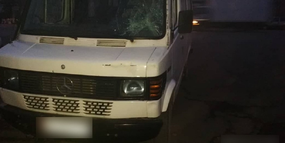 ДТП в Кара-Суйском районе. Водитель микроавтобуса насмерть сбил 28-летнего мужчину