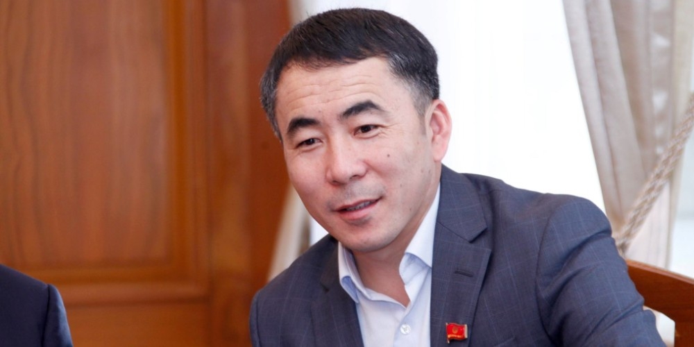 Экс-депутат ЖК Мээрбек Мискенбаев находится на допросе больше пяти часов