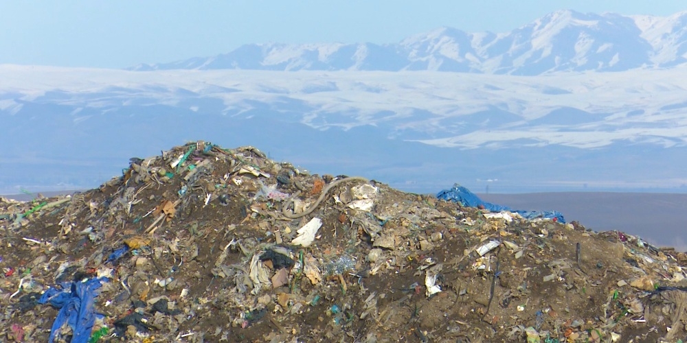 Кто мешает строительству мусороперерабатывающего завода в Бишкеке?