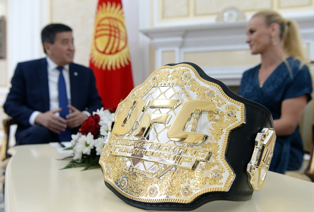 Чемпионку UFC Валентину Шевченко наградили орденом «Данк»