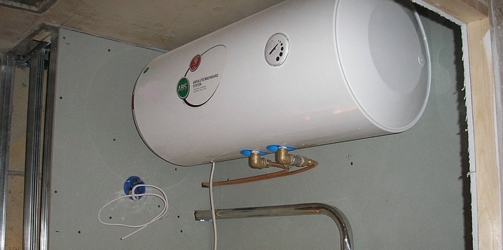 Владельцам водонагревателей поднимают тарифы на холодную воду? Ответ "Бишкекводоканала"
