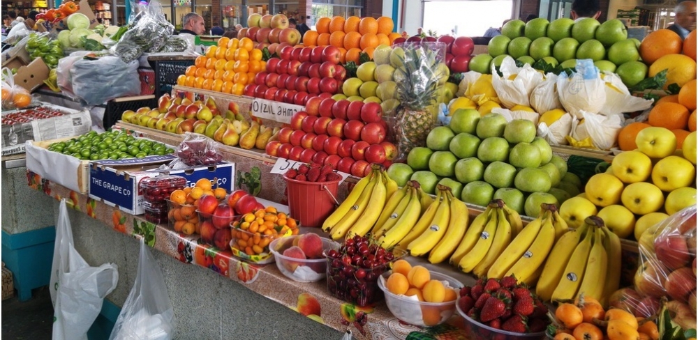 Продавец фруктов из Азербайджана вернул владельцу потерянный миллион рублей