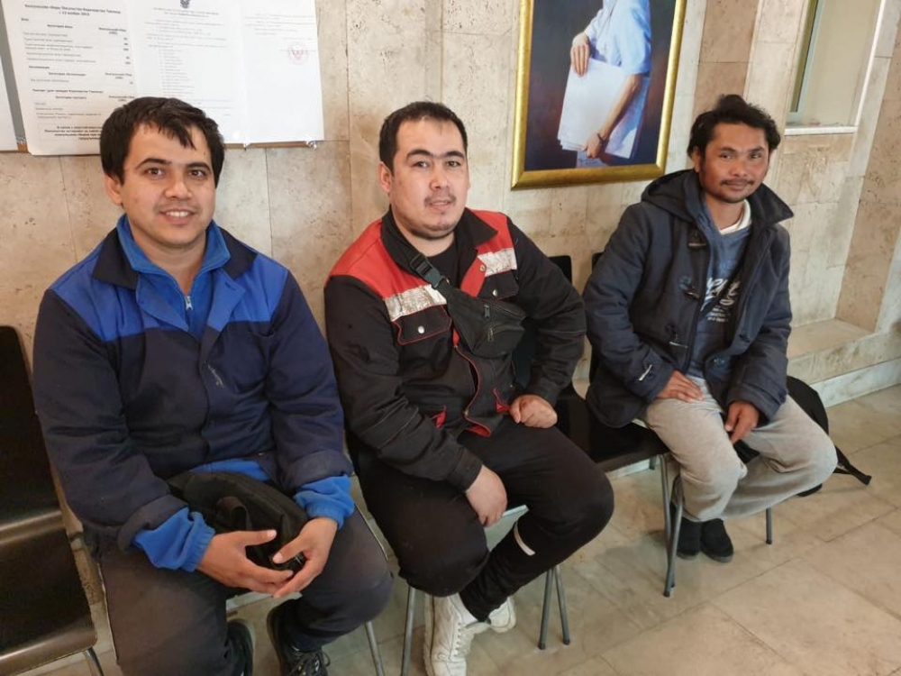 Кыргызстанцы помогли пропавшему гражданину Таиланда вернуться домой