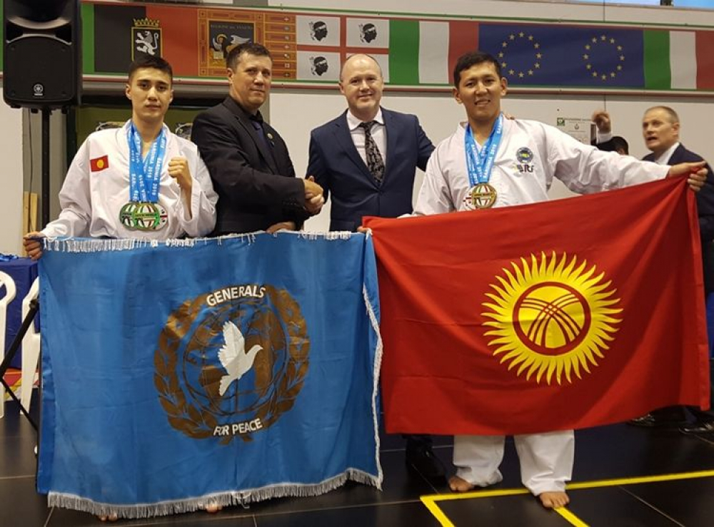 Двое кыргызстанцев стали чемпионами мира по таэквондо
